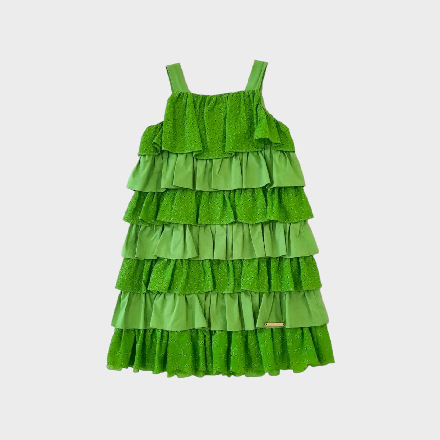 Vestito smanicato a balze unite e in Sangallo