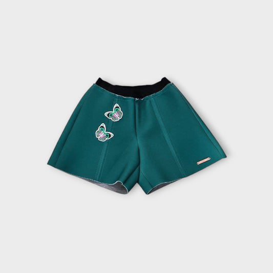 Bermuda ampi in neoprene con applicazioni farfalla